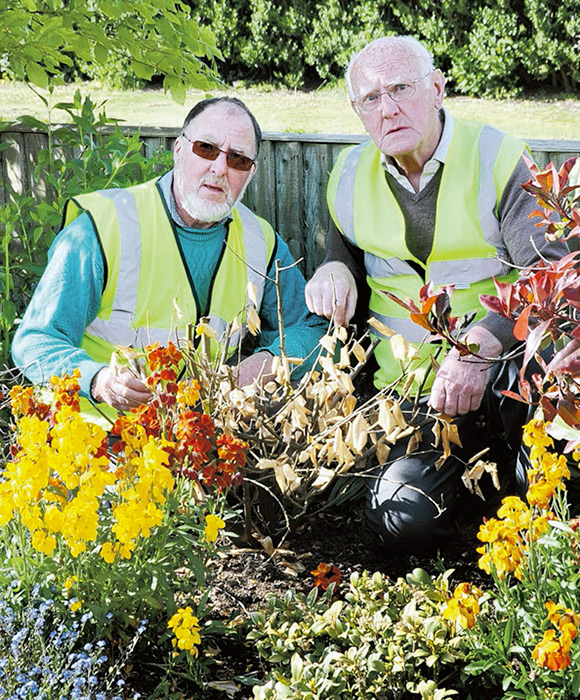 BANNED WEEDKILLER... Ron Smith and Les Hutchinson in Main Street...