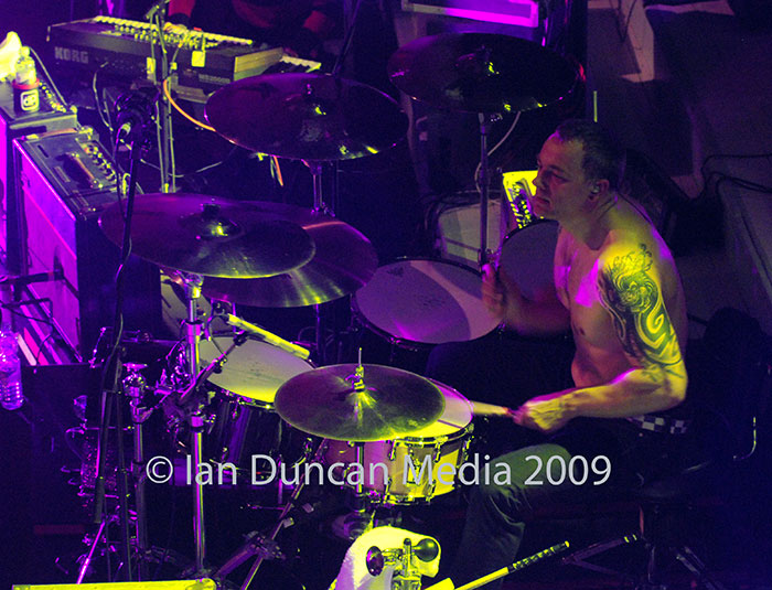 DRUMMER... Mark Richardson with Feeder...