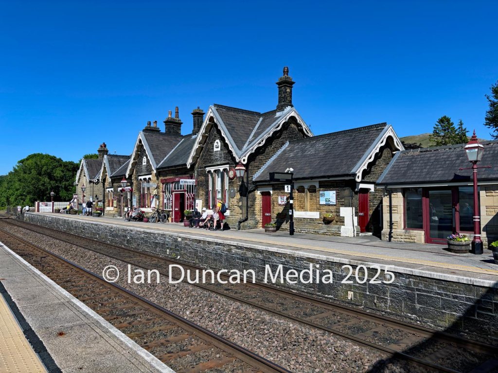 A rail adventure from Carlisle to Settle on an iconic rail line – Ian ...