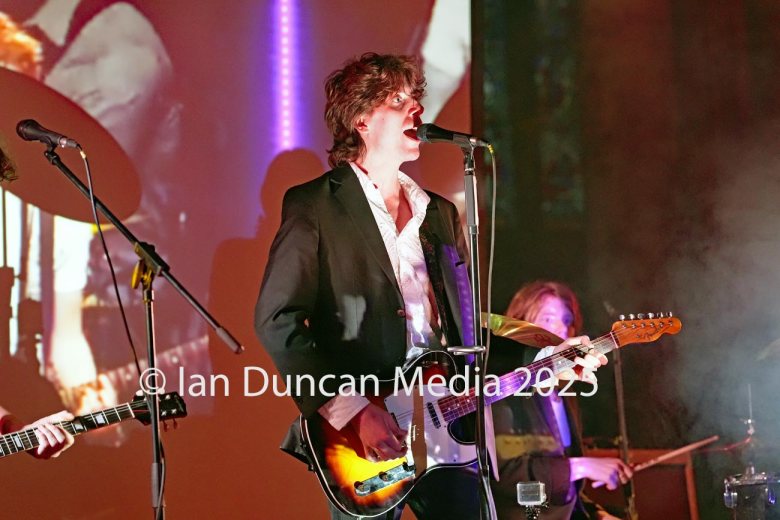 Jonny Foster and Hardwicke Circus during A Night For Ukraine. Photo: Ian Duncan.