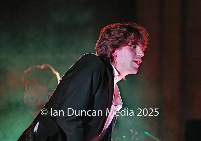 Jonny Foster and Hardwicke Circus during A Night For Ukraine. Photo: Ian Duncan.