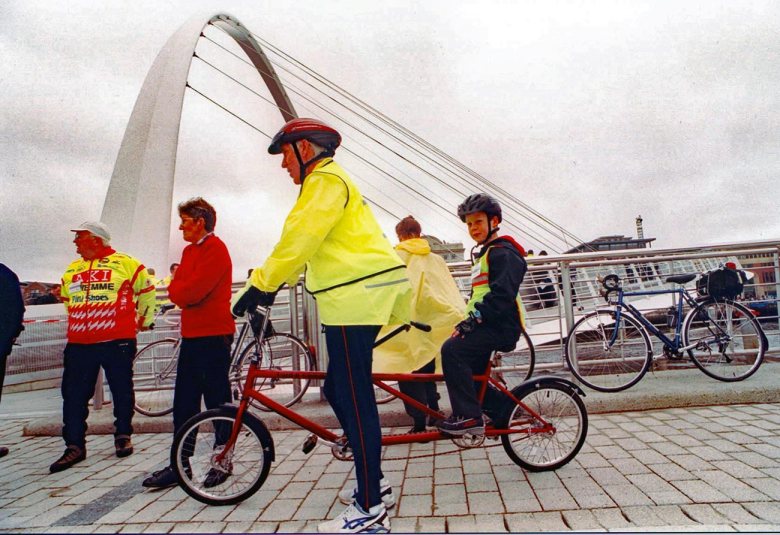 BLINKING BRIDGE... The bridge between Gateshead and Newcastle in the north-east of England in September 2001 when pedestrians and cyclists were given the opportunity to cross the River Tyne... Picture: Ian Duncan.