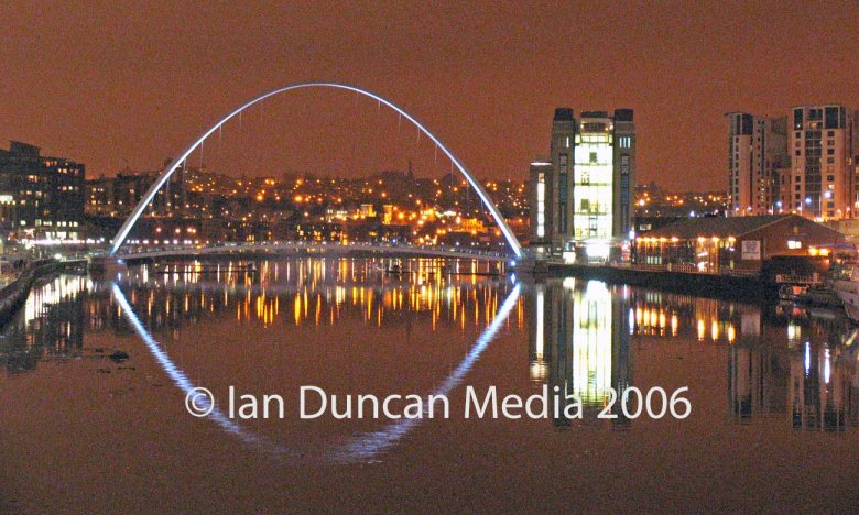 BLINKING BRIDGE... The bridge between Gateshead and Newcastle in the north-east of England in February 2006... Picture: Ian Duncan.
