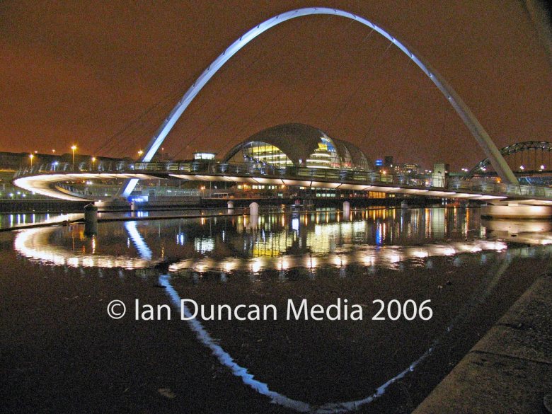 BLINKING BRIDGE... The bridge between Gateshead and Newcastle in the north-east of England in February 2006... Picture: Ian Duncan.