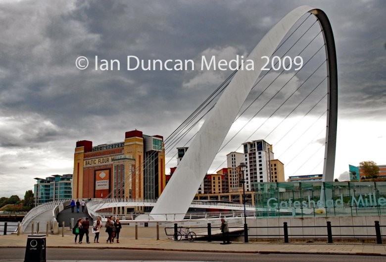 BLINKING BRIDGE... The bridge between Gateshead and Newcastle in the north-east of England in September 2009... Picture: Ian Duncan.